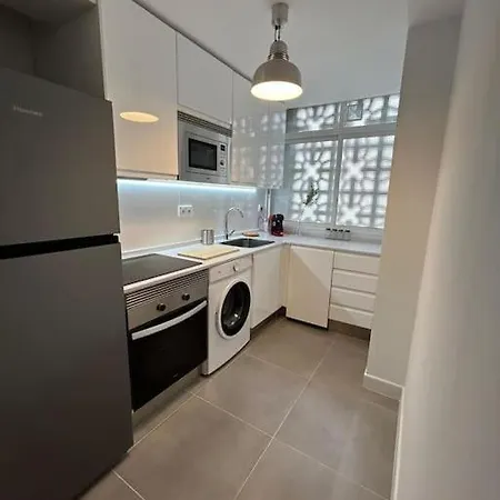 Iconic Blue 2 Bedrooms Malaga Centro Apartman