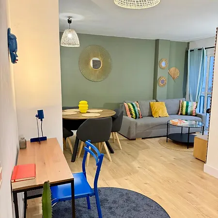 Iconic Blue 2 Bedrooms Malaga Centro
